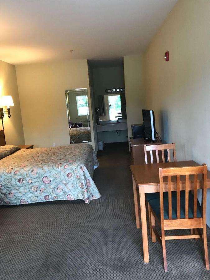City Heart Inn & Suites Piedmont Екстериор снимка